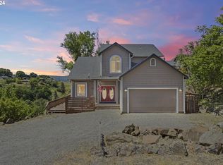 3295 Columbia View Dr, The Dalles, OR 97058