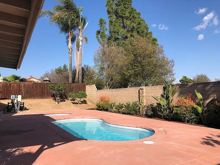 39664 Ridgedale Dr — Photo 3