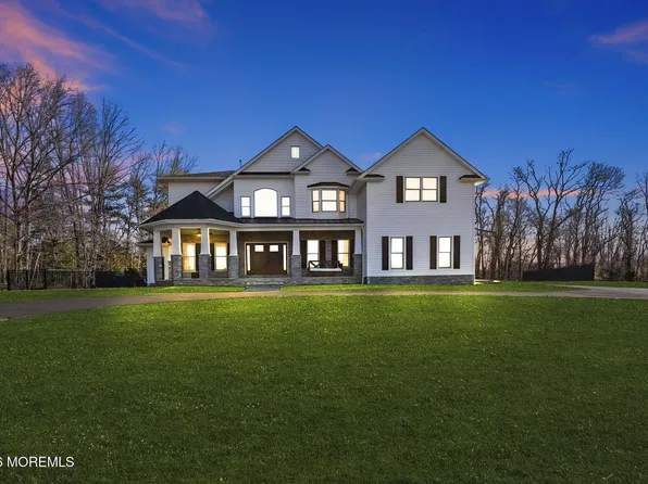 1 Lakeview Drive, Manalapan, NJ 07726