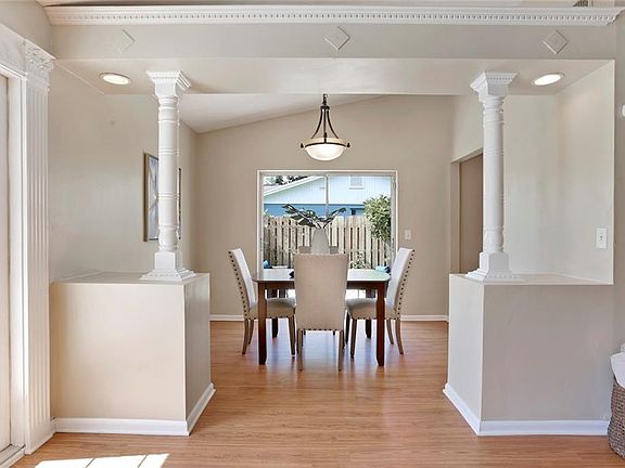 5th image of 4030 Windtree Dr