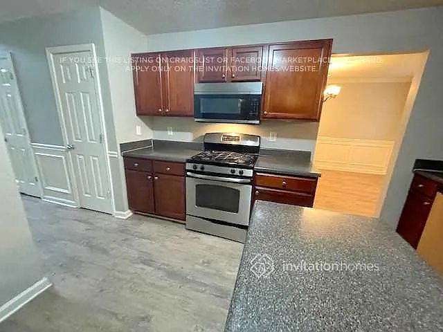 6950 Foxmoor Way — Photo 8
