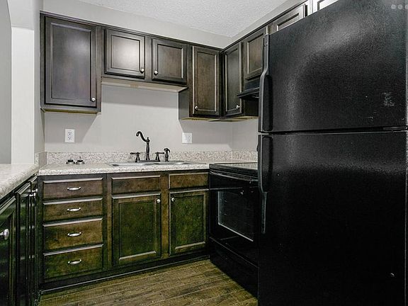 3rd image of 1612 15th Ave S #5ab4958ec