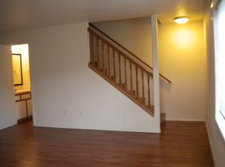18461 SE Oak St, Portland, OR 97233