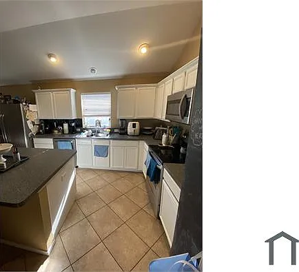 4 bed, 2082 sqft, $3,000 — Photo 2