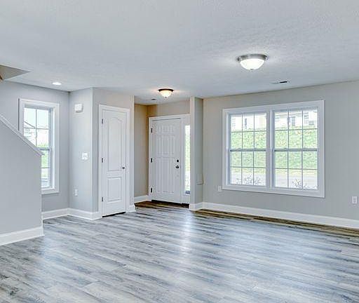 4th image of 160 Twisted Oak Dr