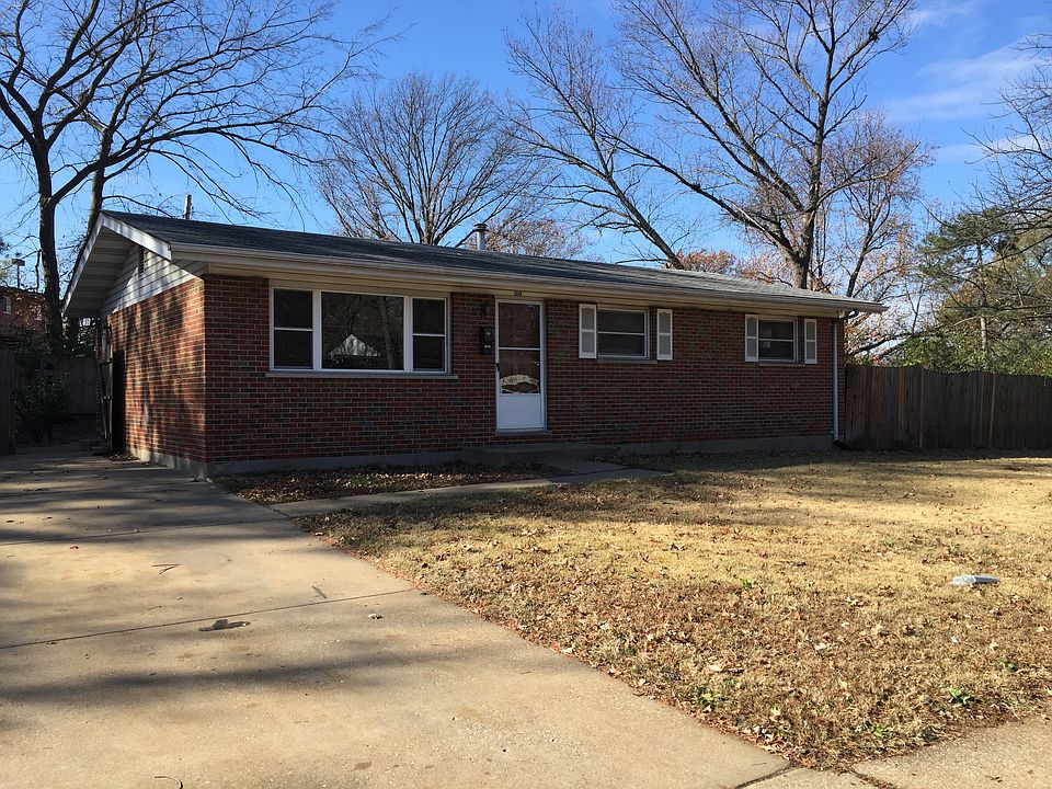 1st image of 1325 S Waterford Dr