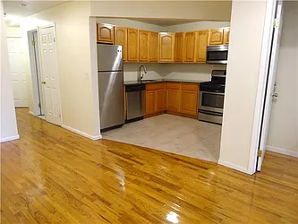 Rented by R New York
