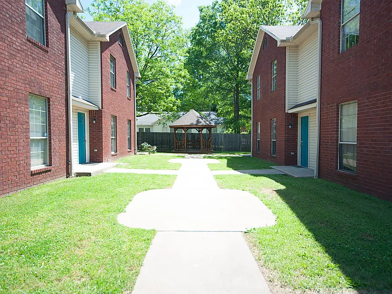 1536 Clifton St #3 — Photo 11
