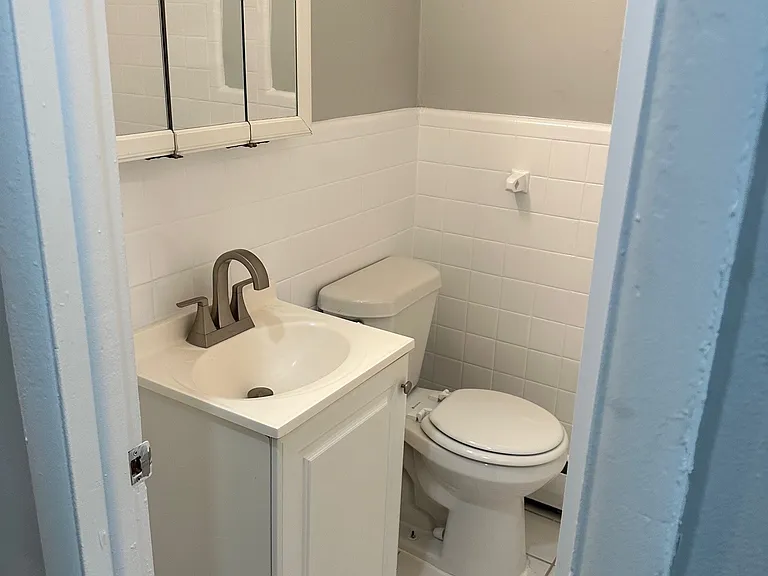 Park Manor Apartments — Photo 6