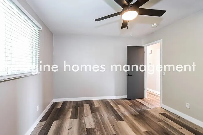 803 Brookside Dr — Photo 8