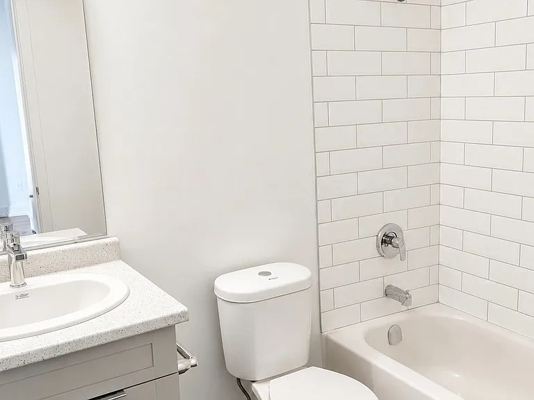 1560 Adelaide St N #172 — Photo 11