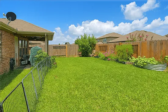 21399 Hunter Hart Dr — Photo 15