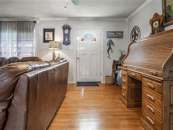 5th image of 1907 Plantation Dr