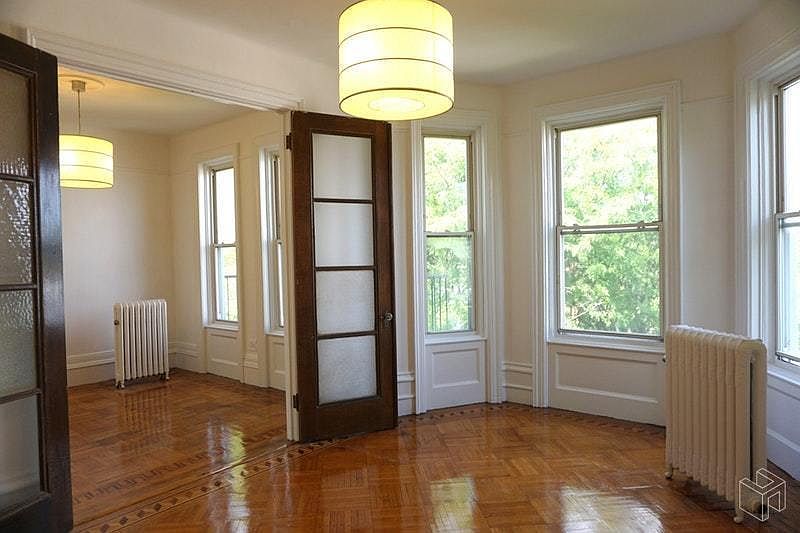 1st image of 547 Hancock St APT 4R