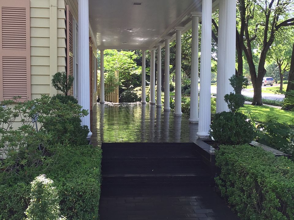 Front porch - side view