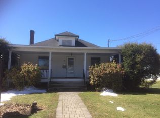 402 W Harford St, Milford, PA 18337