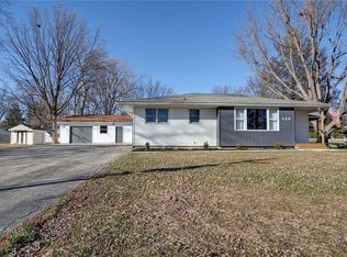 120 W Walnut St, Mt Zion, IL 62549