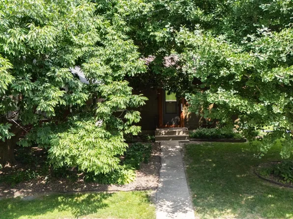 4204 N Columbus Ave, Peoria, IL 61614