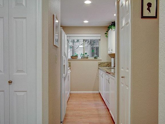 3rd image of 14620 NE 80th Pl