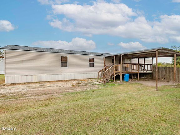 3rd image of 125 Robins Nest Ln