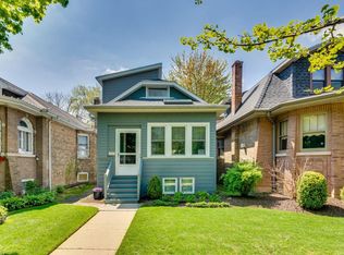 2633 W Morse Ave, Chicago, IL 60645
