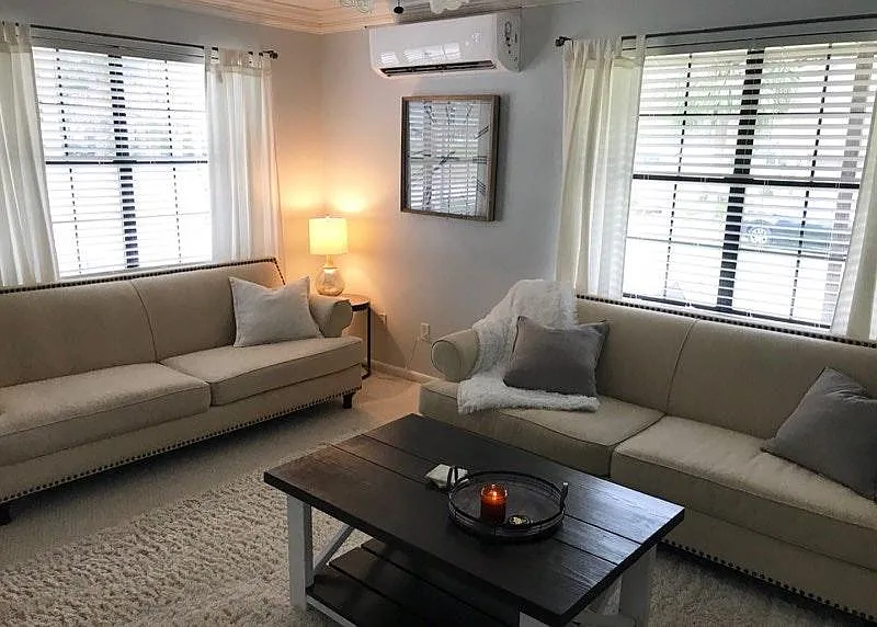 3 bed, 1.5 bath, 1160 sqft, $1,800 — Photo 3