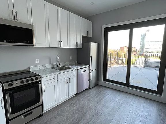 3rd image of 102 Convent Ave #61