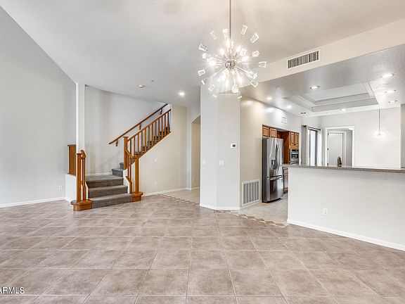 5th image of 20802 N GRAYHAWK Drive #1023