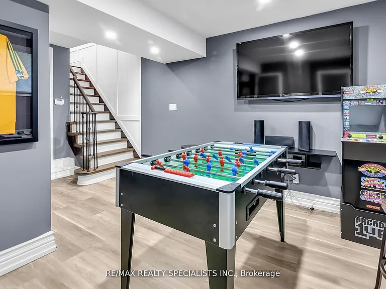 7 Streight Ln — Photo 16
