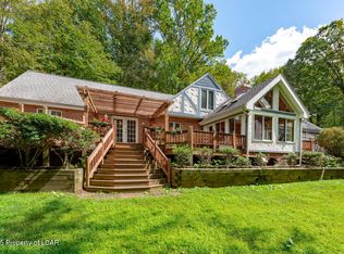 51 Glendalough Rd, Dallas, PA 18612