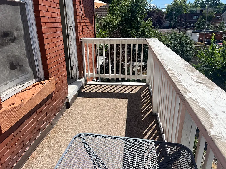 1259 N York St #1 — Photo 10