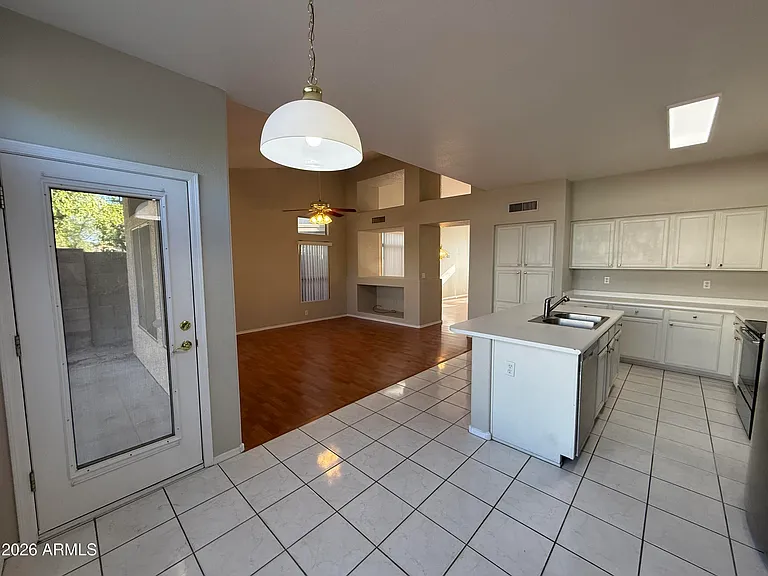 1253 N Spire Ct — Photo 23