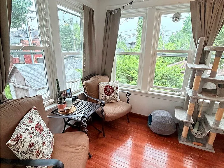 579 W Delavan Ave #2 — Photo 4