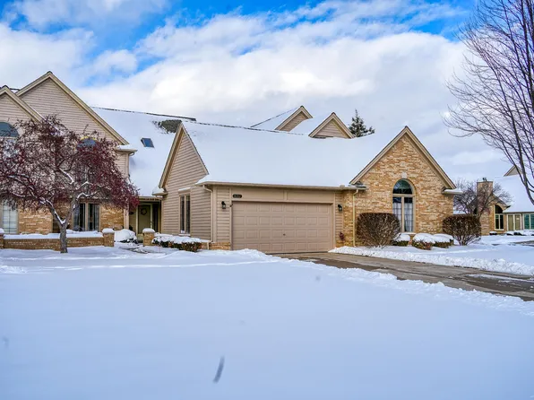 16767 W Cobblestone West Blvd, Macomb, MI 48042