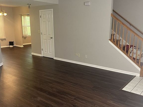 4th image of 1404 W Split Oak Cir