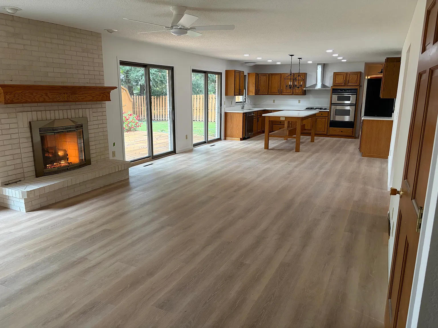 3 bed, 2000 sqft, $2,800 — Photo 2