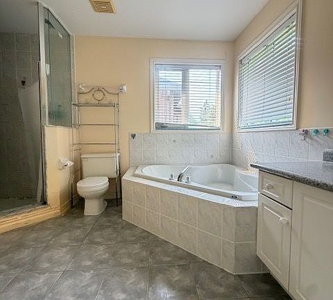 4th image of 83 Gemini Cres