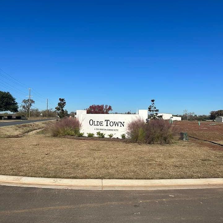 New Subdivision off of beautiful Bayou Rapides Rd Alexandria