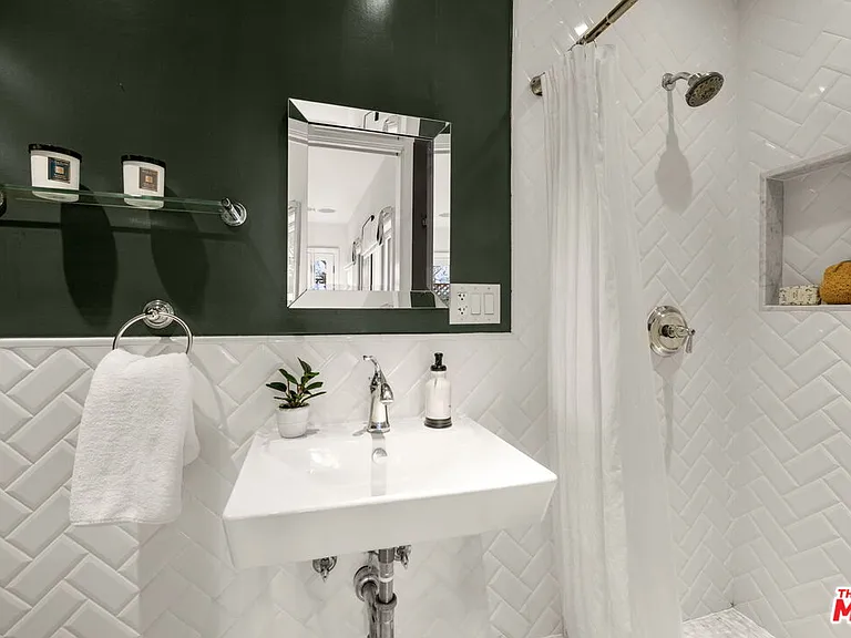 7416 Rosewood Ave — Photo 18