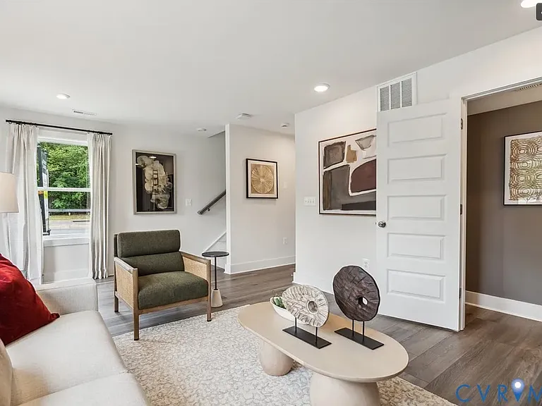 9427 Alquist St — Photo 15