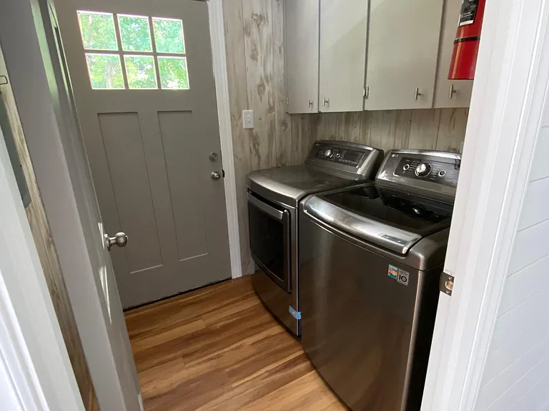 Laundry with private/sperate Front Entrance.