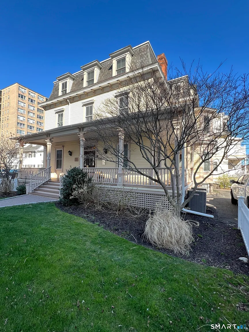 49 Glenbrook Road #103 photo 1