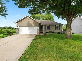 4209 SW Washington Dr, Blue Springs, MO 64014