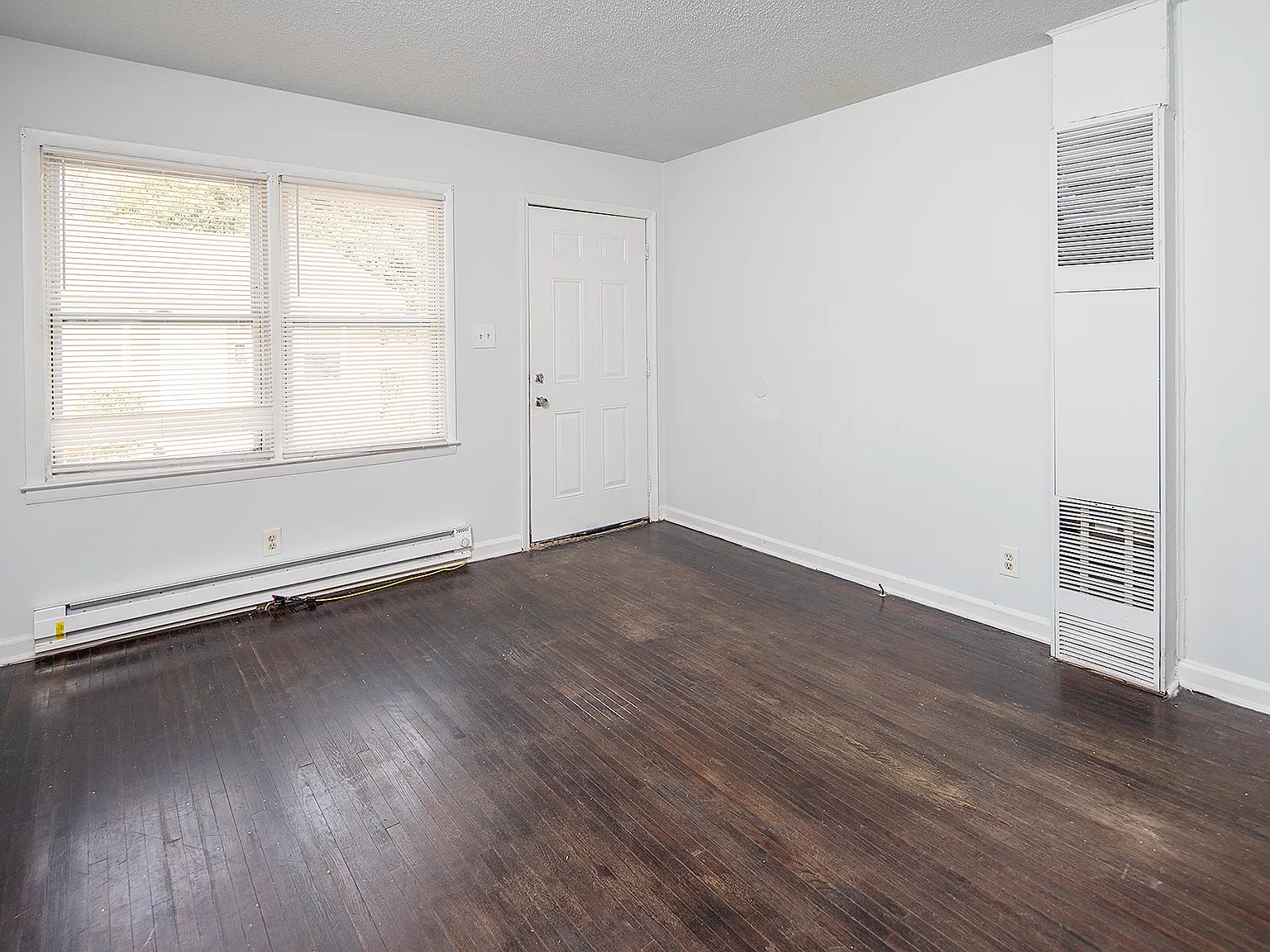 1 bed, 600 sqft, $995 — Photo 2