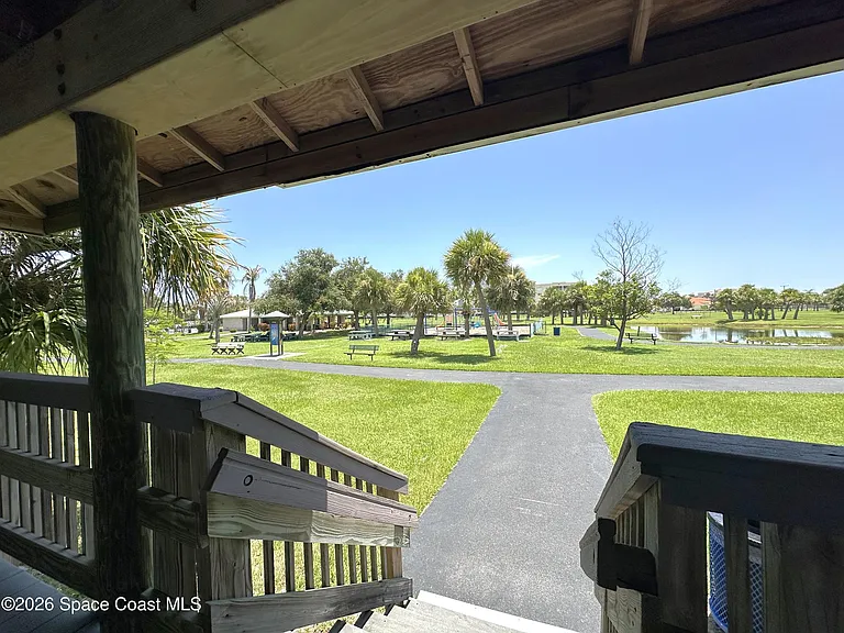 616 Manatee Bay Dr — Photo 45