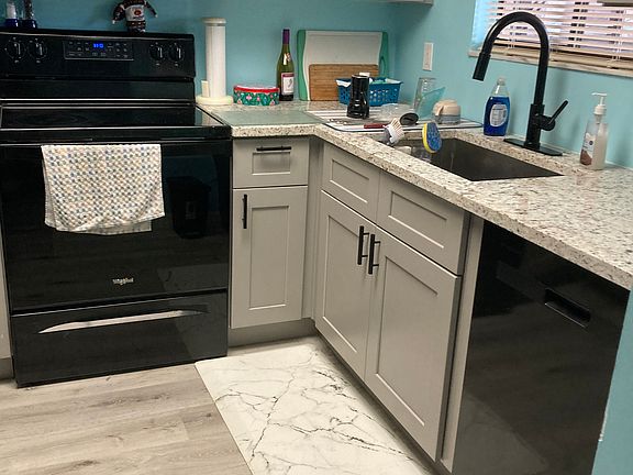 5th image of 1055 Palm Ave APT 214