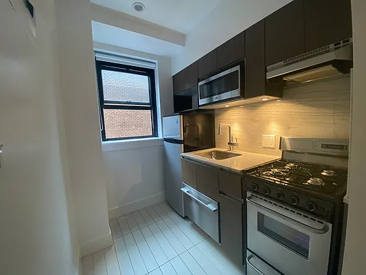 Rented by Stonehenge NYC LLC | media 3