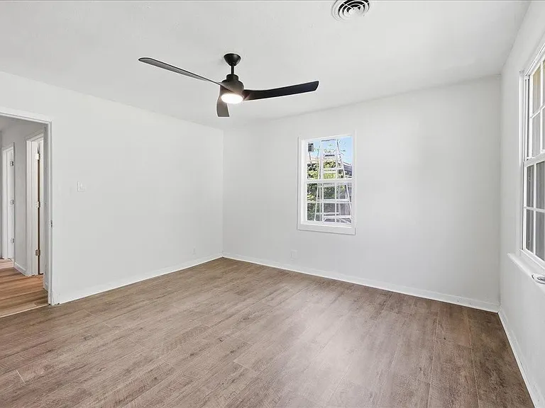 519 S 13th St — Photo 10