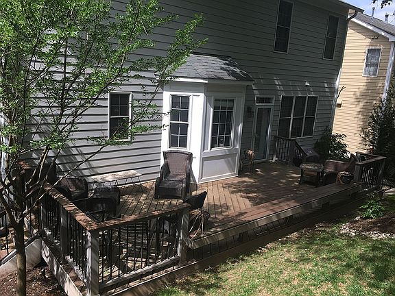 4th image of 883 N Kensington St