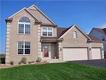 1st image of 977 Bennett Dr